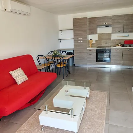 Apartment Cozy With Parking Near Caen Ifs