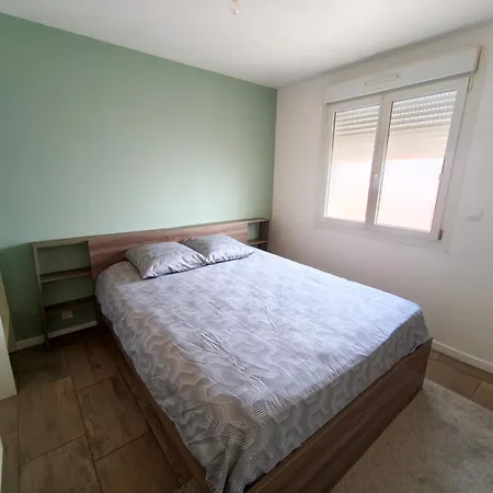 Apartment Cozy With Parking Near Caen Ifs