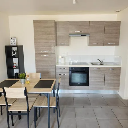 Cozy With Parking Near Caen Apartment Ifs