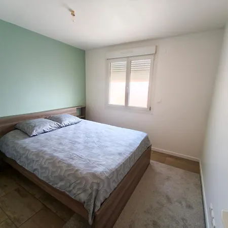 Cozy With Parking Near Caen Apartment *
